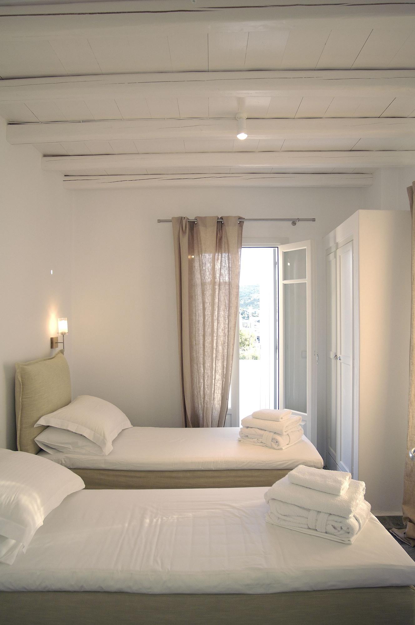 Kapetan Tasos Suites Pollonia Exterior photo